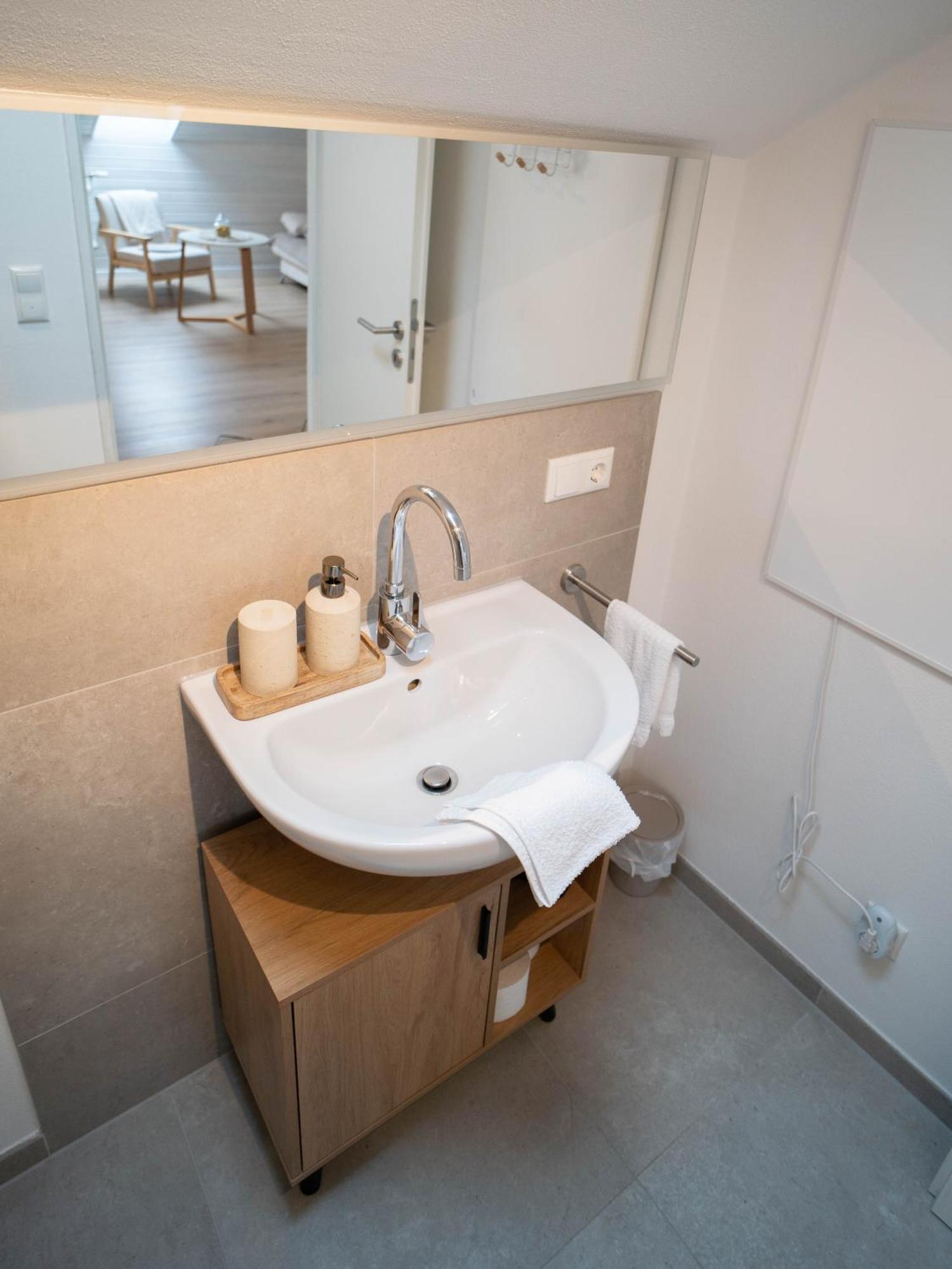 Apartment Charmantes Mit Balkon